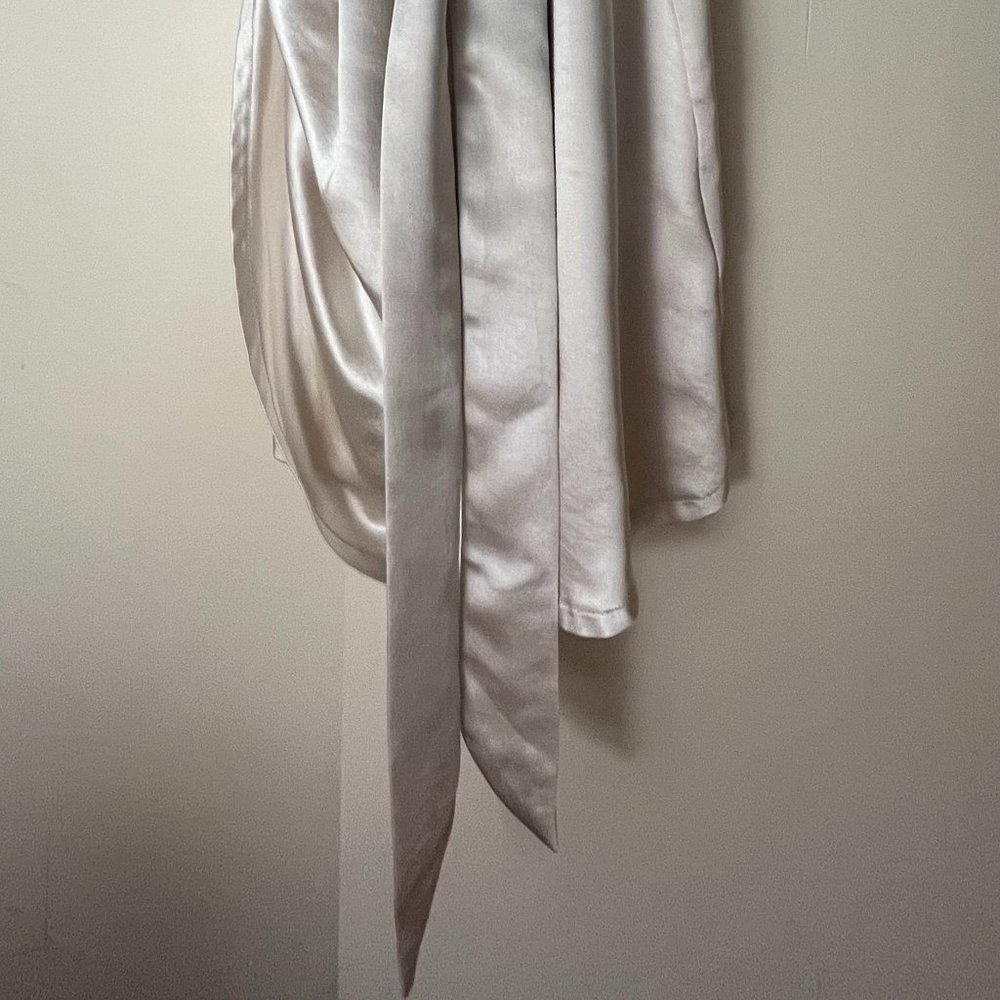 Short Ivory Dress - Picture 4 of 9